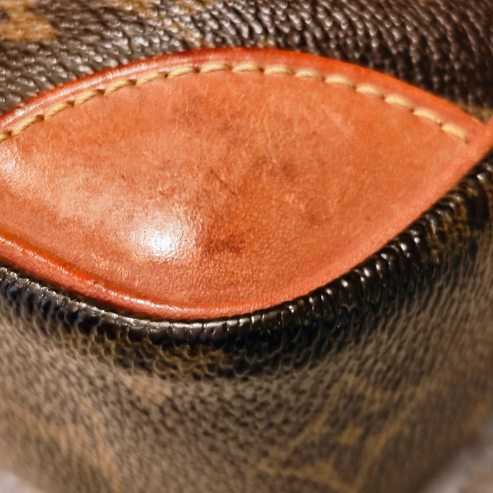 Louis Vuitton Brown Monogram Womens/Mens Bag. - Picture 8 of 13